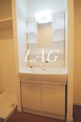 洗面設備　洗面台です。