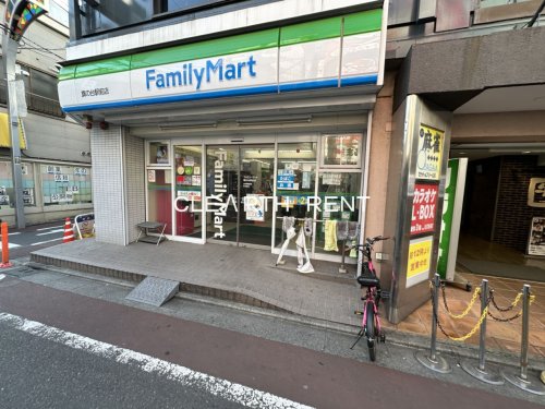 コンビニ　ファミリーマート 旗の台駅前店（コンビニ）まで73m