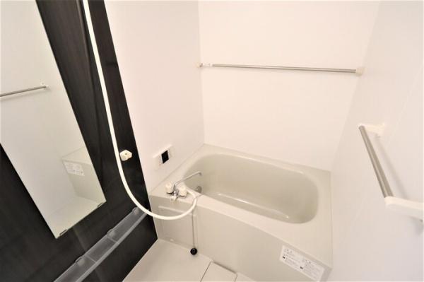 バス・シャワールーム　バスルーム