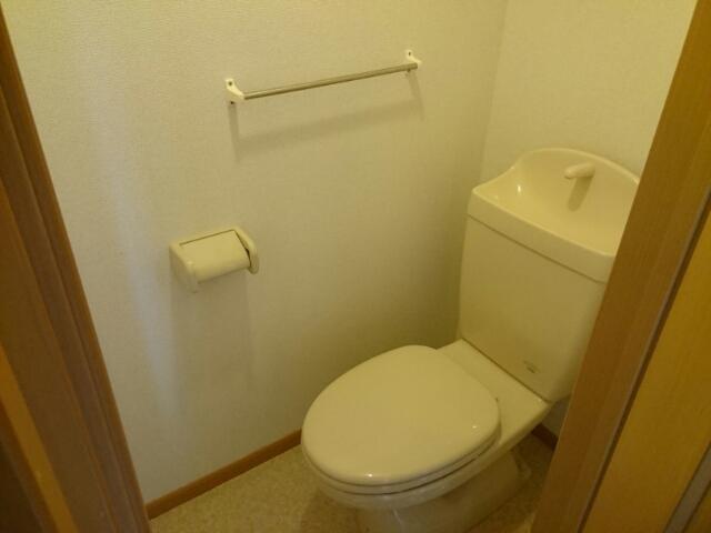 トイレ　もちろん、バストイレ別です！！