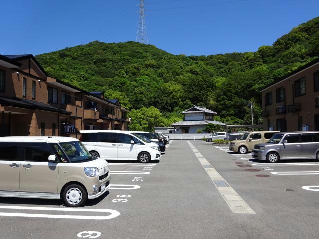 駐車場　駐車場