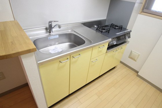 キッチン　※別部屋の写真です