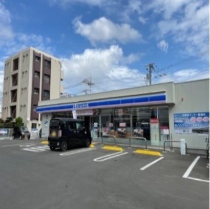 コンビニ　ローソン（コンビニ）まで400m