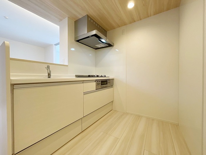 キッチン　3口コンロ・グリル付きです★