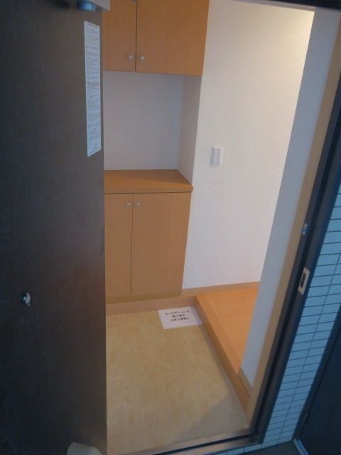 玄関　★お部屋探しは株式会社タウンハウジング東京まで★