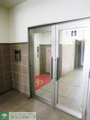 エントランス　安心なオートロック付きマンション