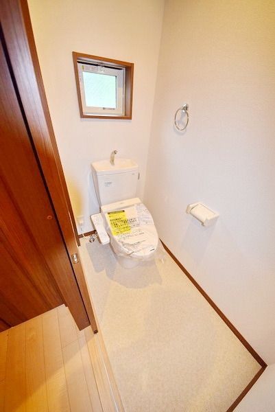 トイレ　※同建物　同タイプ間取り　設備施工例　現況優先