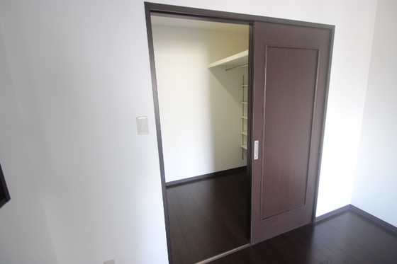 収納　※別号室の写真です