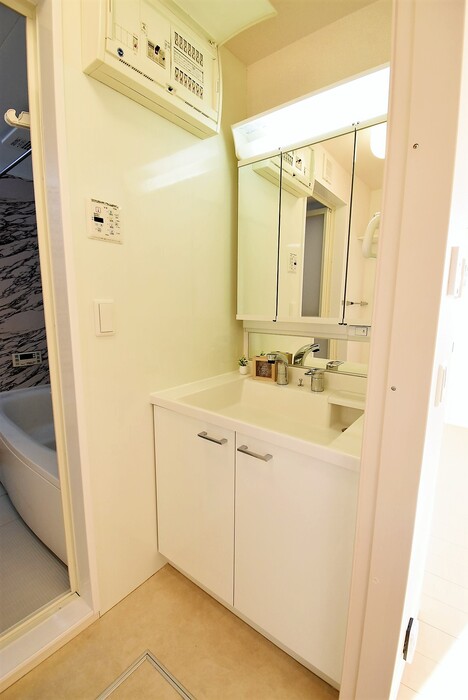 洗面設備　洗髪洗面化粧台