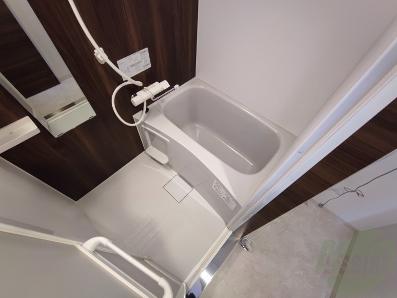 バス・シャワールーム　ユニットバスです。疲れを癒すのに欠かせませんね！