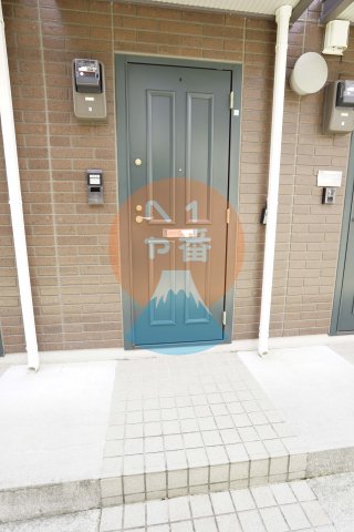 エントランス　玄関ドアです