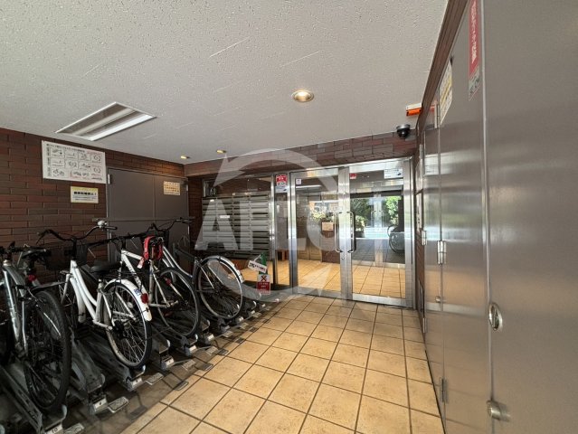 エントランス　兎我野町聚楽マンション　エントランス