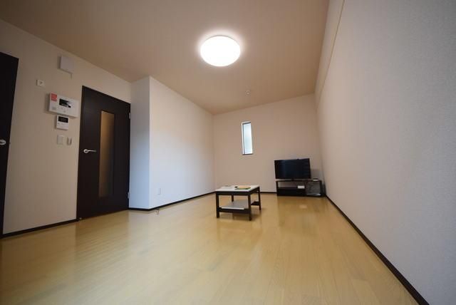 居室・リビング　テレビ・テーブル付きリビング