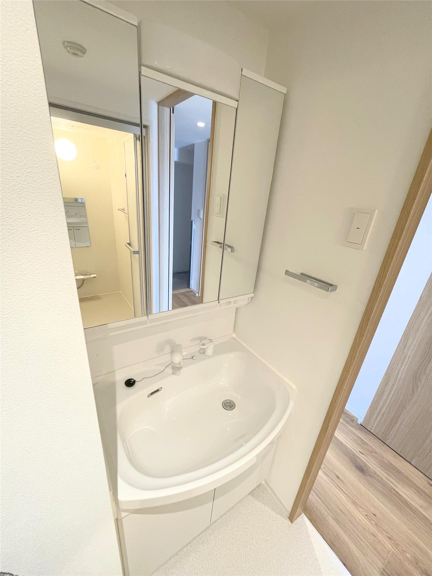 洗面設備　洗髪洗面化粧台