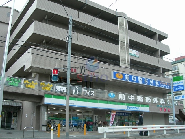 コンビニ　ファミリーマート吹田山田西店（コンビニ）まで1061m