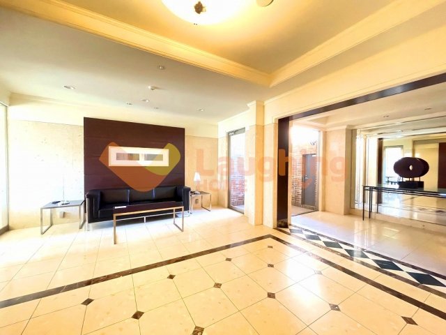 ロビー　建物の内部です