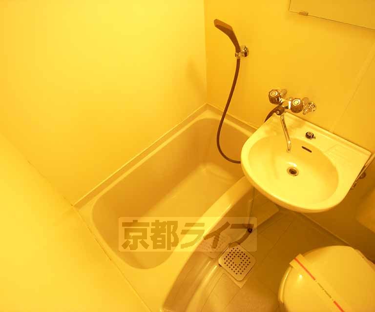 バス・シャワールーム　お風呂です。