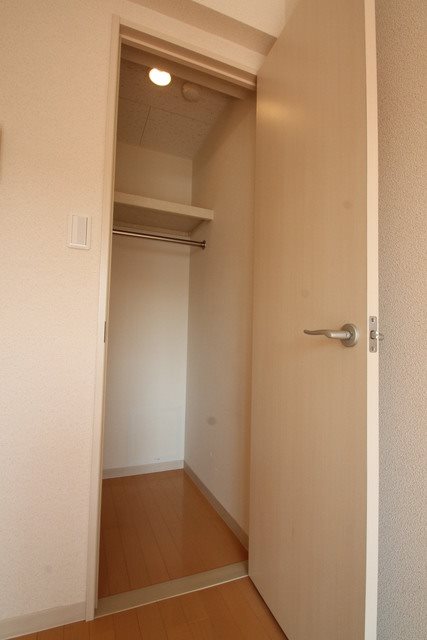 収納　同建物別号室の写真です。