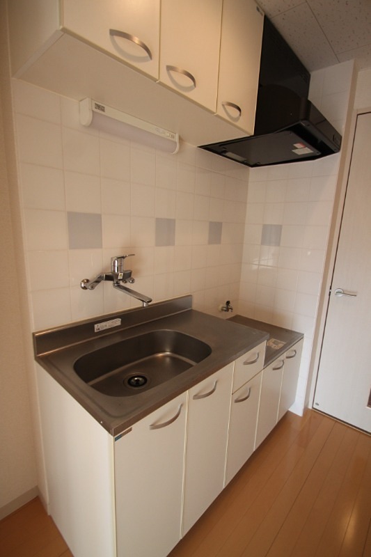 キッチン　同建物別号室の写真です。