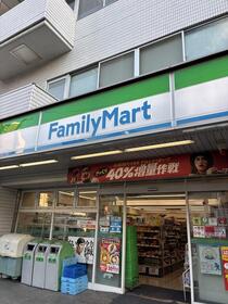 コンビニ　ファミリーマート都営線曙橋駅店（コンビニ）まで194m