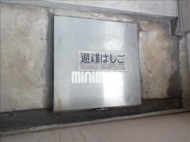 セキュリティ　ベランダ設置の避難はしごです。