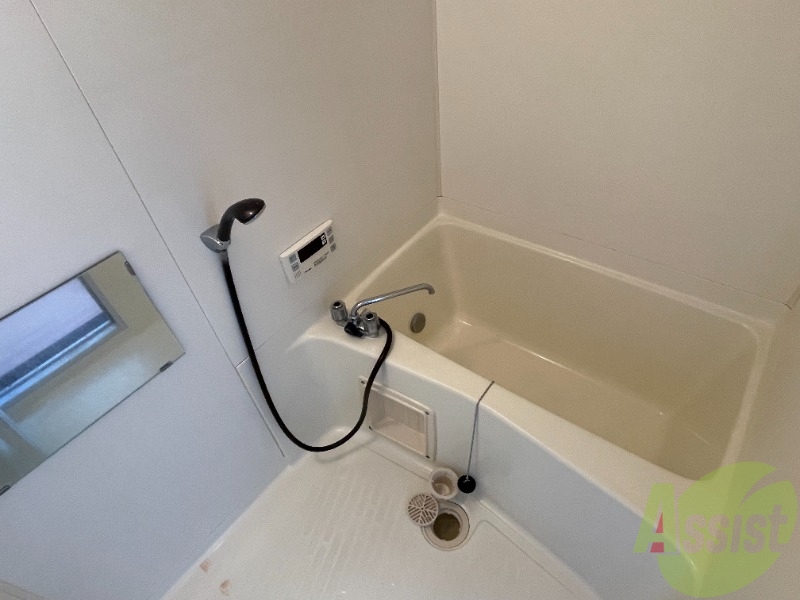 バス・シャワールーム　追焚機能が付いているので、すぐに温かいお風呂に入れますね。