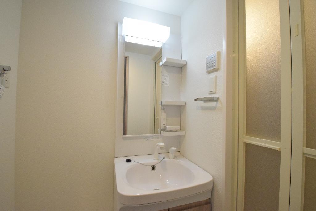 洗面設備　洗髪洗面化粧台