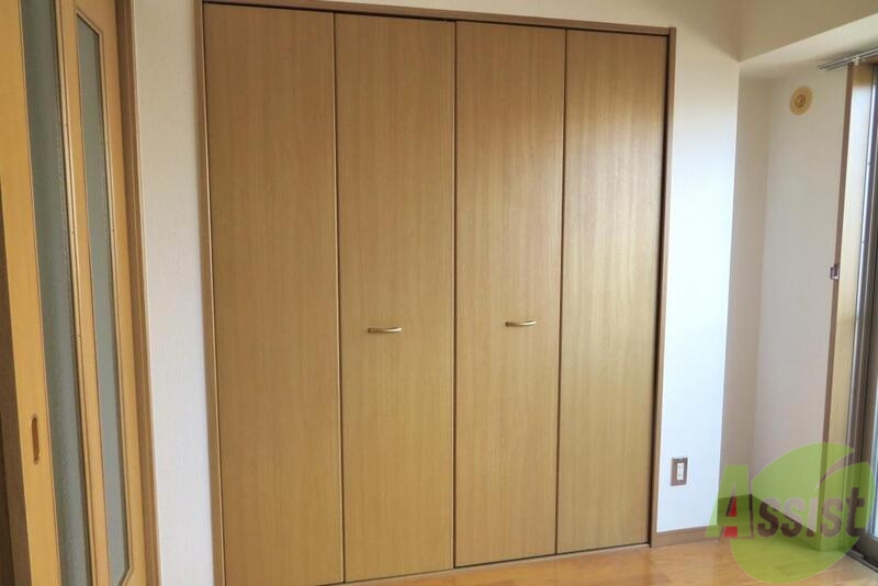 収納　クローゼットは何でも仕舞えそうな感じ。