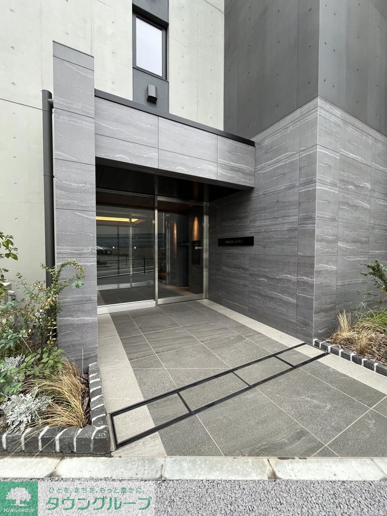 エントランス　庭