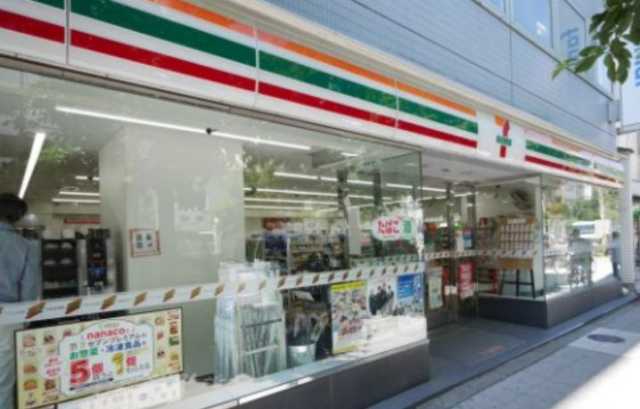 コンビニ　セブンイレブン　日本橋小伝馬町店（コンビニ）まで37m