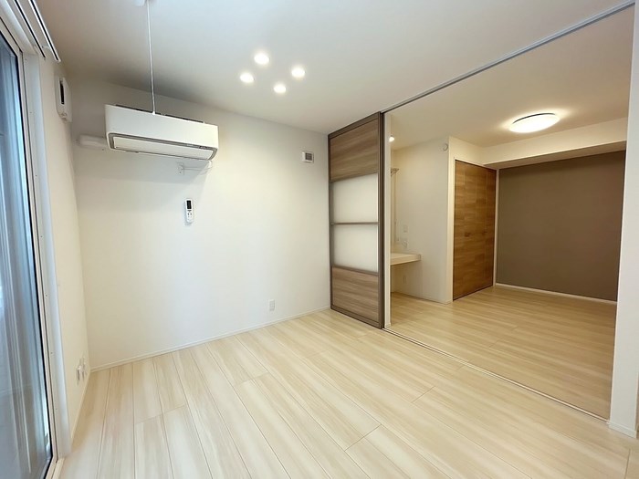 その他部屋・スペース　リビングと寝室は仕切ることできます