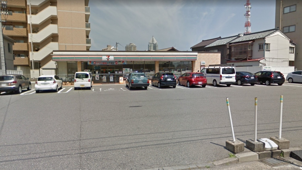 コンビニ　セブンイレブン 新潟上大川前通4番町店（コンビニ）まで126m