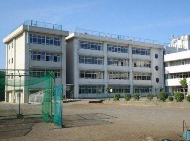 中学校　日野市立大坂上中学校（中学校）まで1101m