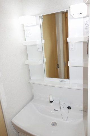 洗面設備　忙しい朝には欠かせない洗面所です