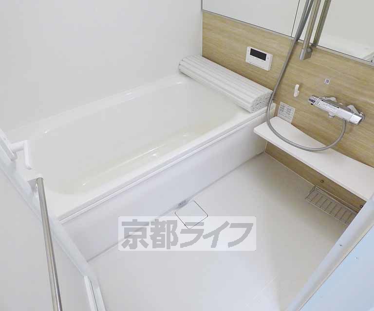 バス・シャワールーム　清潔感あります。