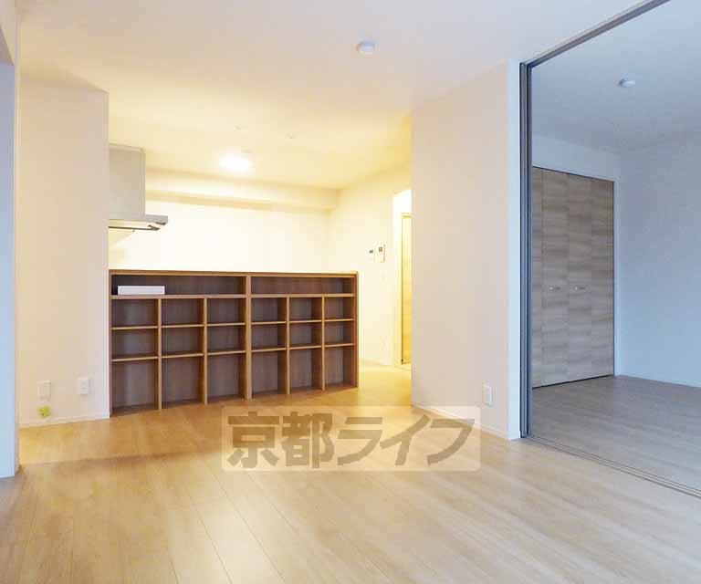 居室・リビング　広々としたお部屋。