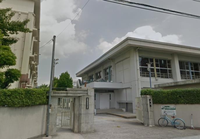小学校　尾長小学校（小学校）まで408m