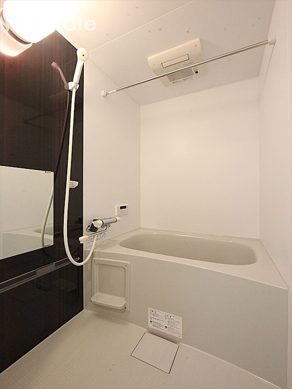 バス・シャワールーム　バスルーム