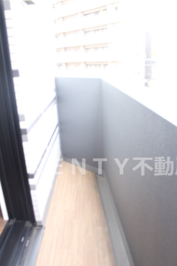 バルコニー　陽当たり良好なバルコニーです
