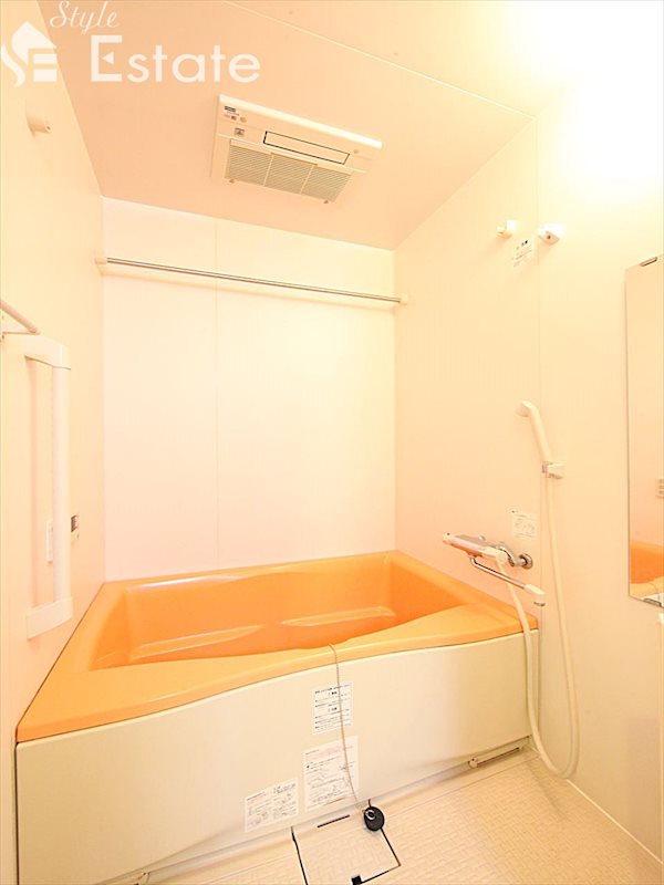 バス・シャワールーム　バスルーム