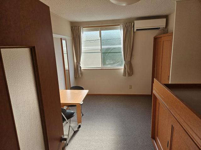 居室・リビング　※同タイプ部屋の写真です。