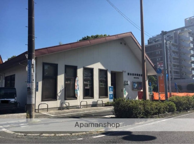 郵便局　熊本出仲間郵便局（郵便局）まで866m