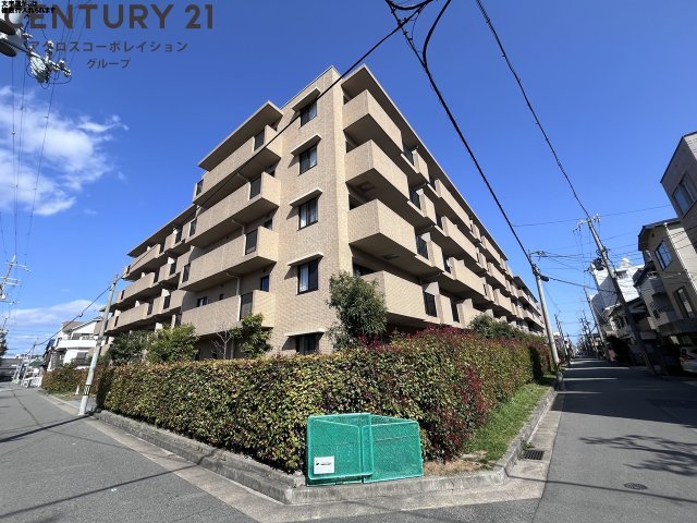 建物外観　オートロック、宅配ロッカー完備☆