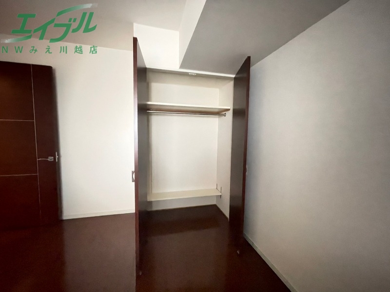 収納　同型参考写真