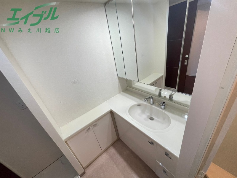 洗面設備　同型参考写真