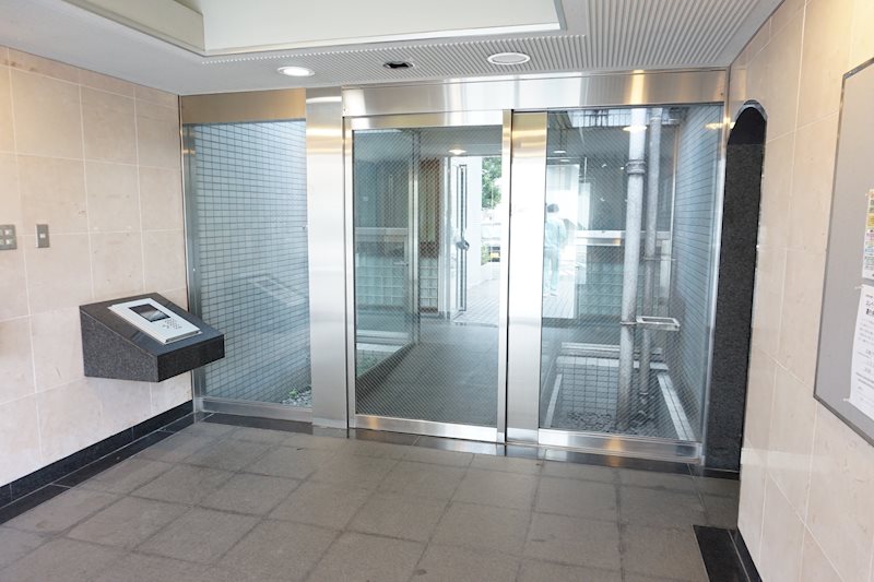 エントランス　建物入口