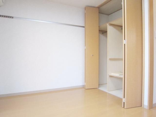 その他部屋・スペース　★洋室6帖・エアコン・床暖房完備★