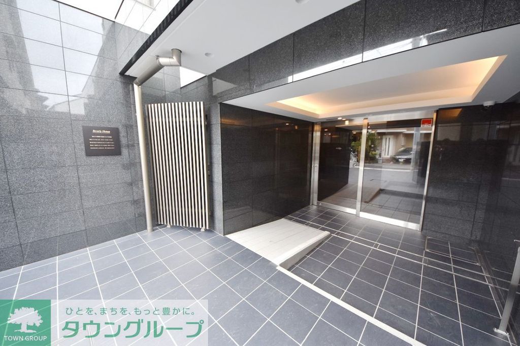 エントランス　エントランス