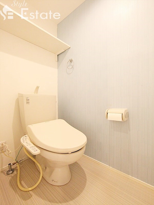 トイレ　温水洗浄便座