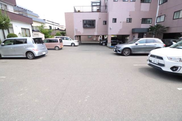駐車場　駐車スペースです♪